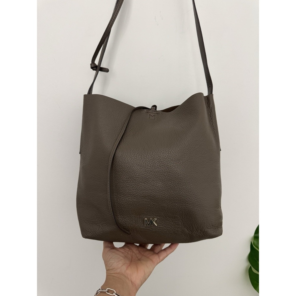 Michael Kors Junie Large Pebbled Leather Messenger Bag